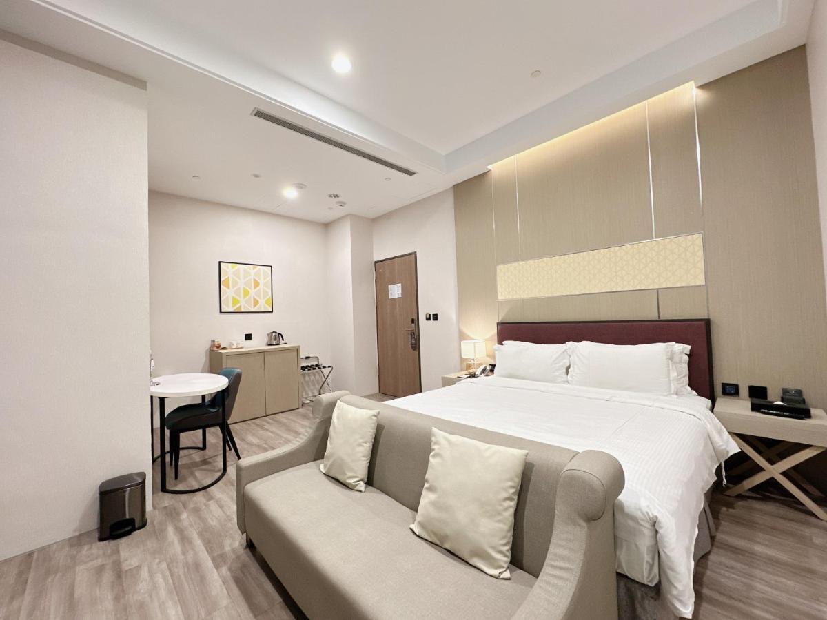 星鑽國際商旅 編號315 Hotel Тайнан Екстериор снимка
