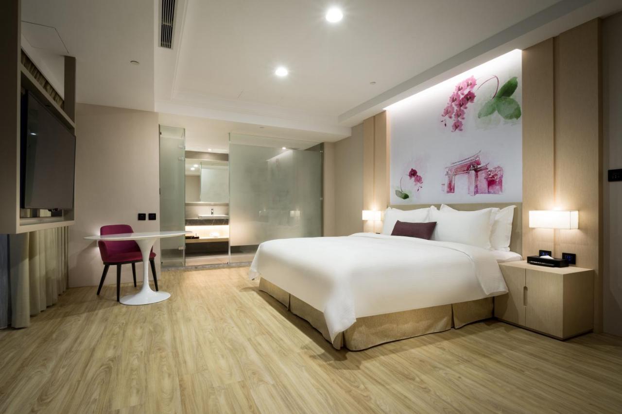星鑽國際商旅 編號315 Hotel Тайнан Екстериор снимка